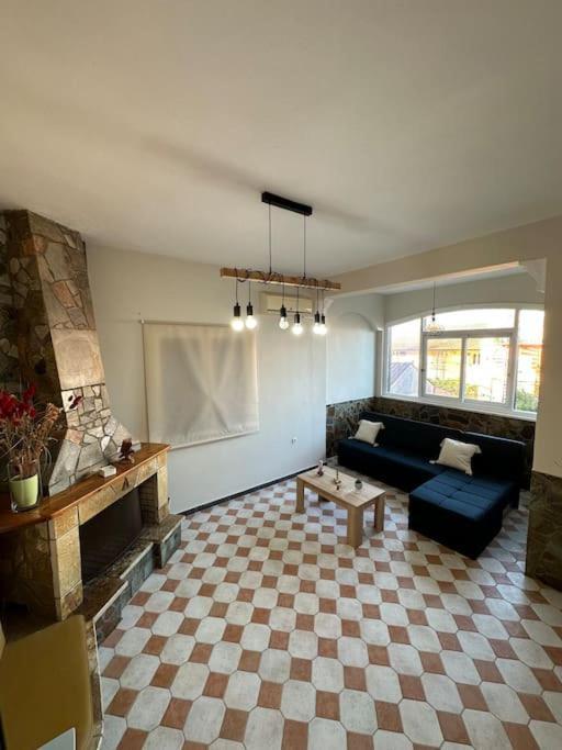 Appartement Olive Tree The Master Bed And Balcony *