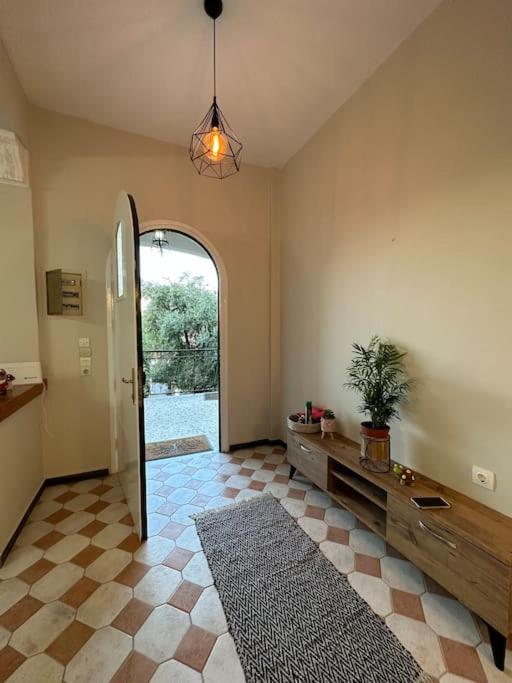Olive Tree The Master Bed And Balcony Appartamento *